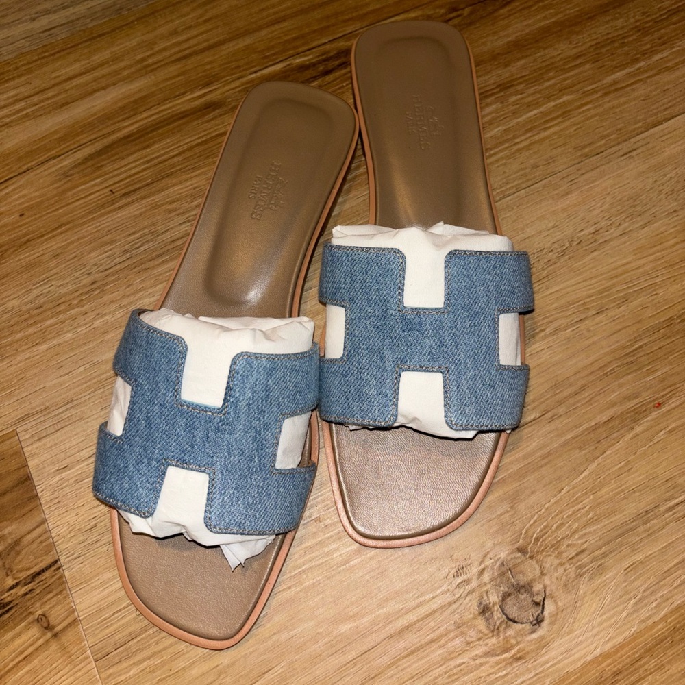 Brand new never worn authentic Hermes sandals
